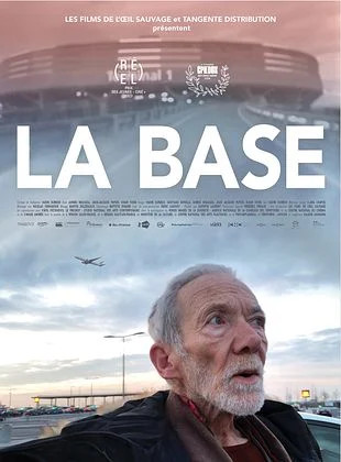 Documentaire « Dans La Base » sur les taxis parisiens à l’aéroport Roissy-Charles-de-Gaulle
